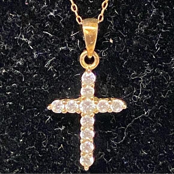 Dainty Cross Pendant Necklace Vermeil 925 Sterling Silver - Picture 9 of 9